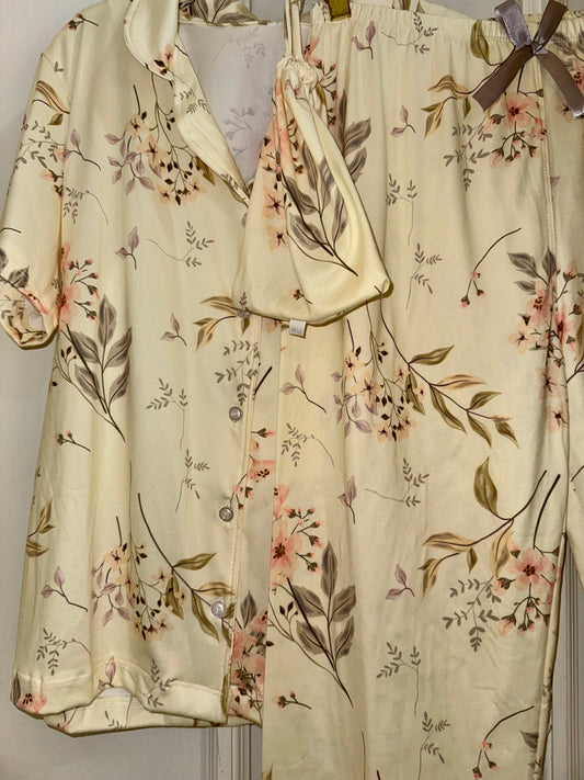 PIJAMA PANTALÓN CREMA/ AMARILLO FLOR CORAL