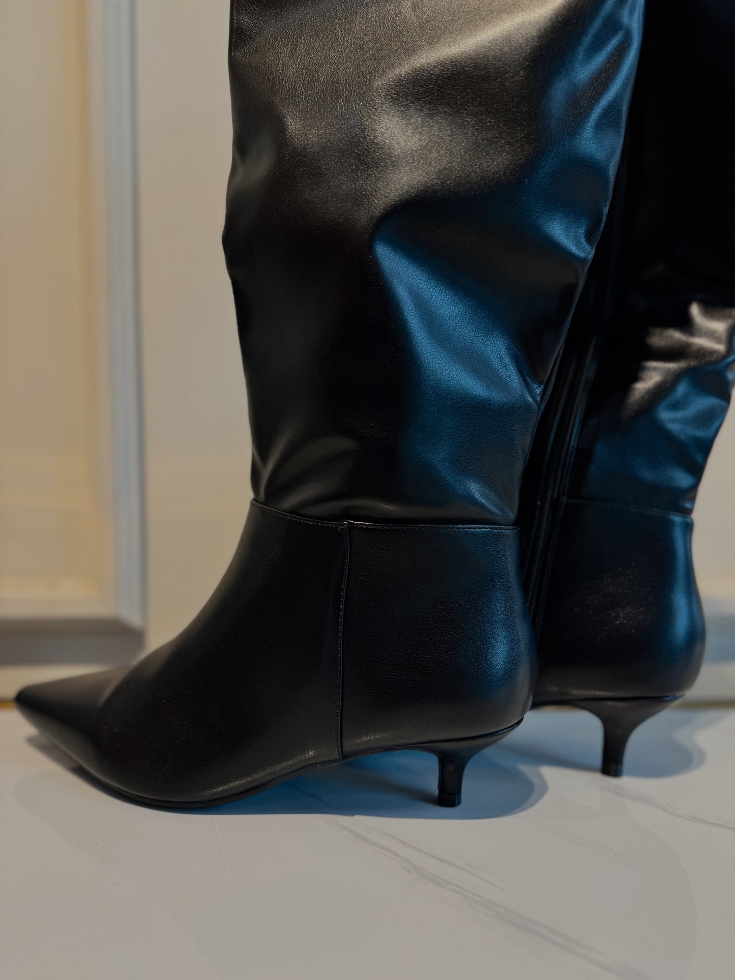 BOTA LOW BREE - NEGRO