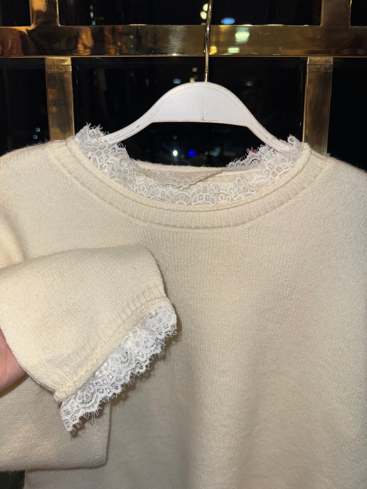 SUÉTER CLOUND CREMA