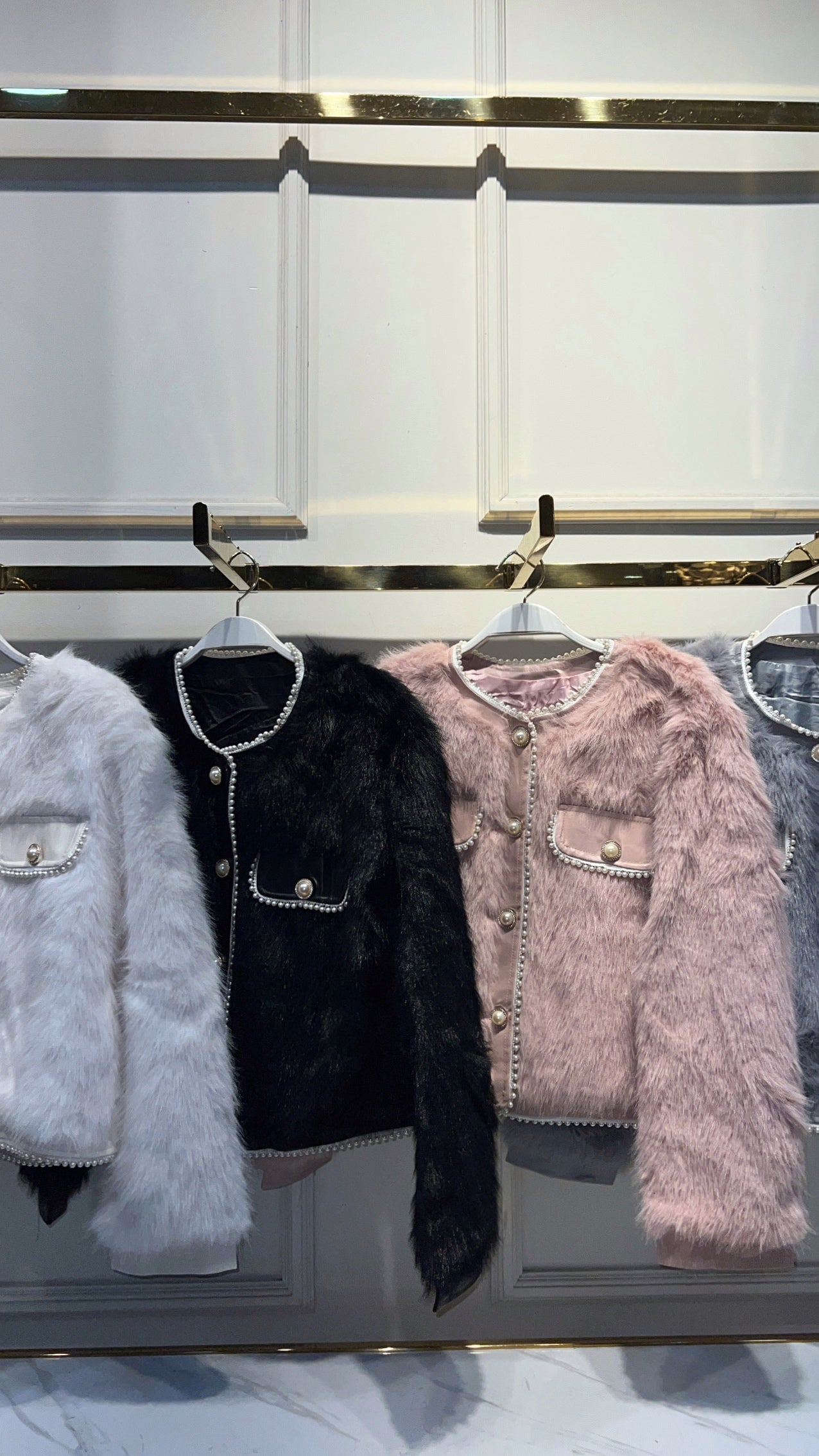 ABRIGO SABRINA  PELUCHE PERLAS BLANCO