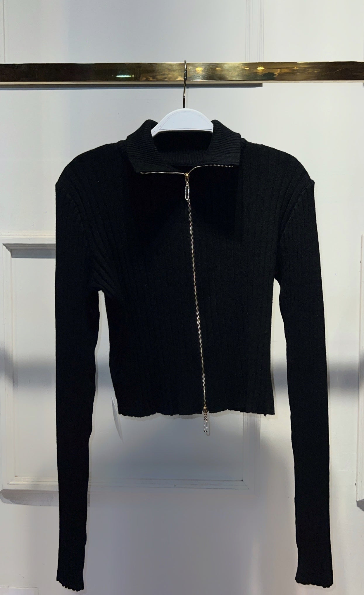 SUETER ZIPER PIEDRAS NEGRO