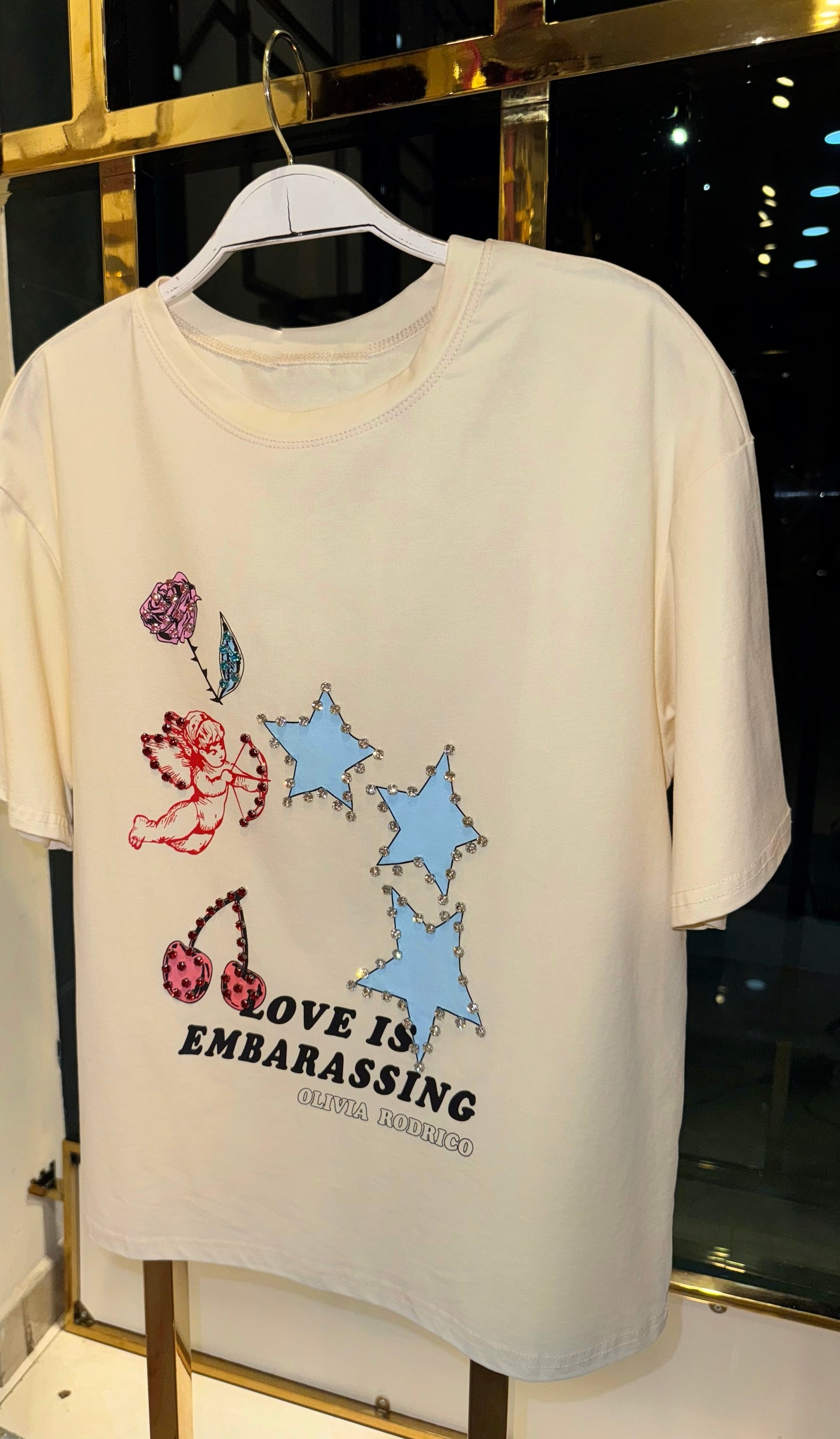 PLAYERA STARS / LOVE IS EMB