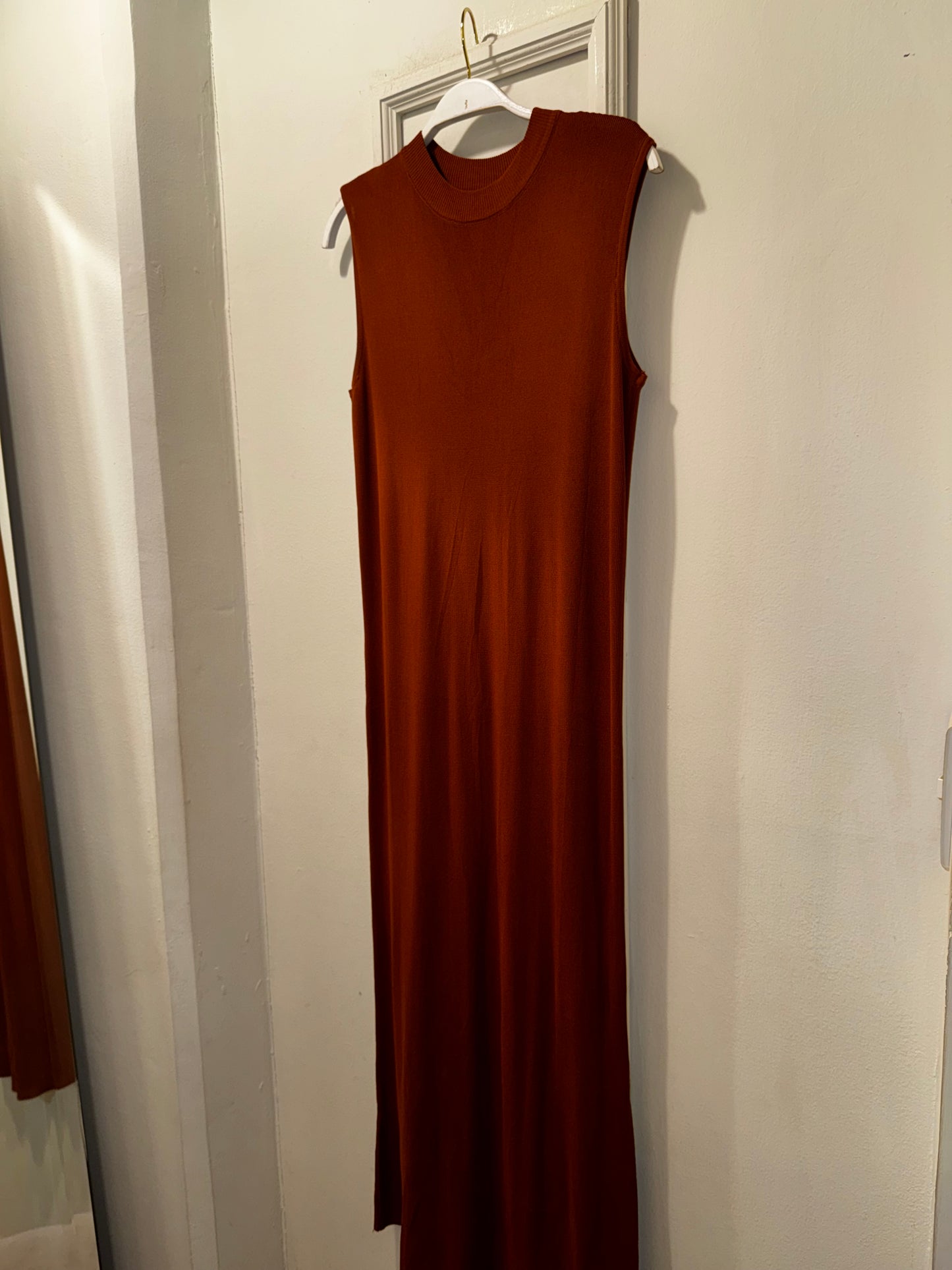VESTIDO BASIC SIN MANGA