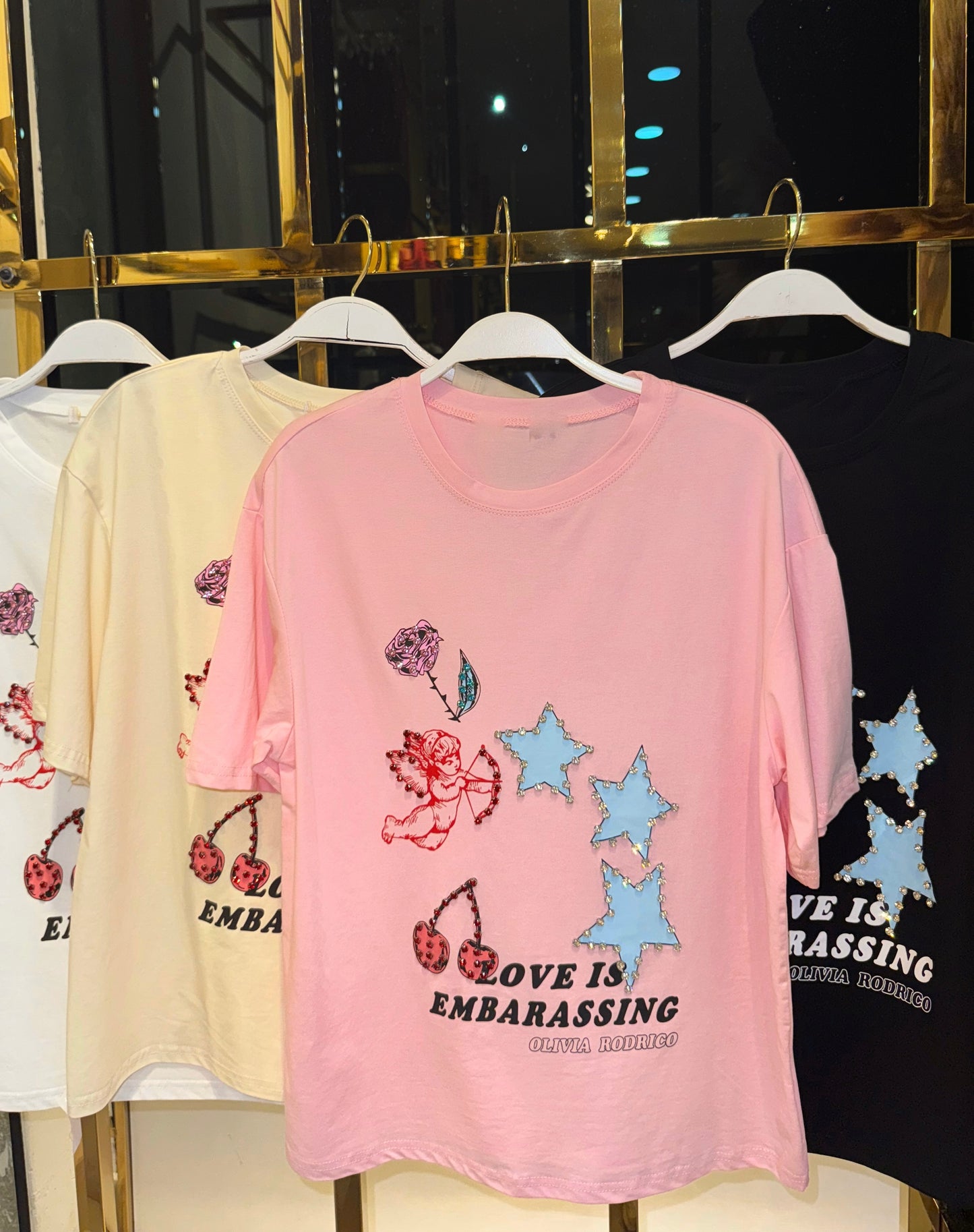 PLAYERA STARS / LOVE IS EMB