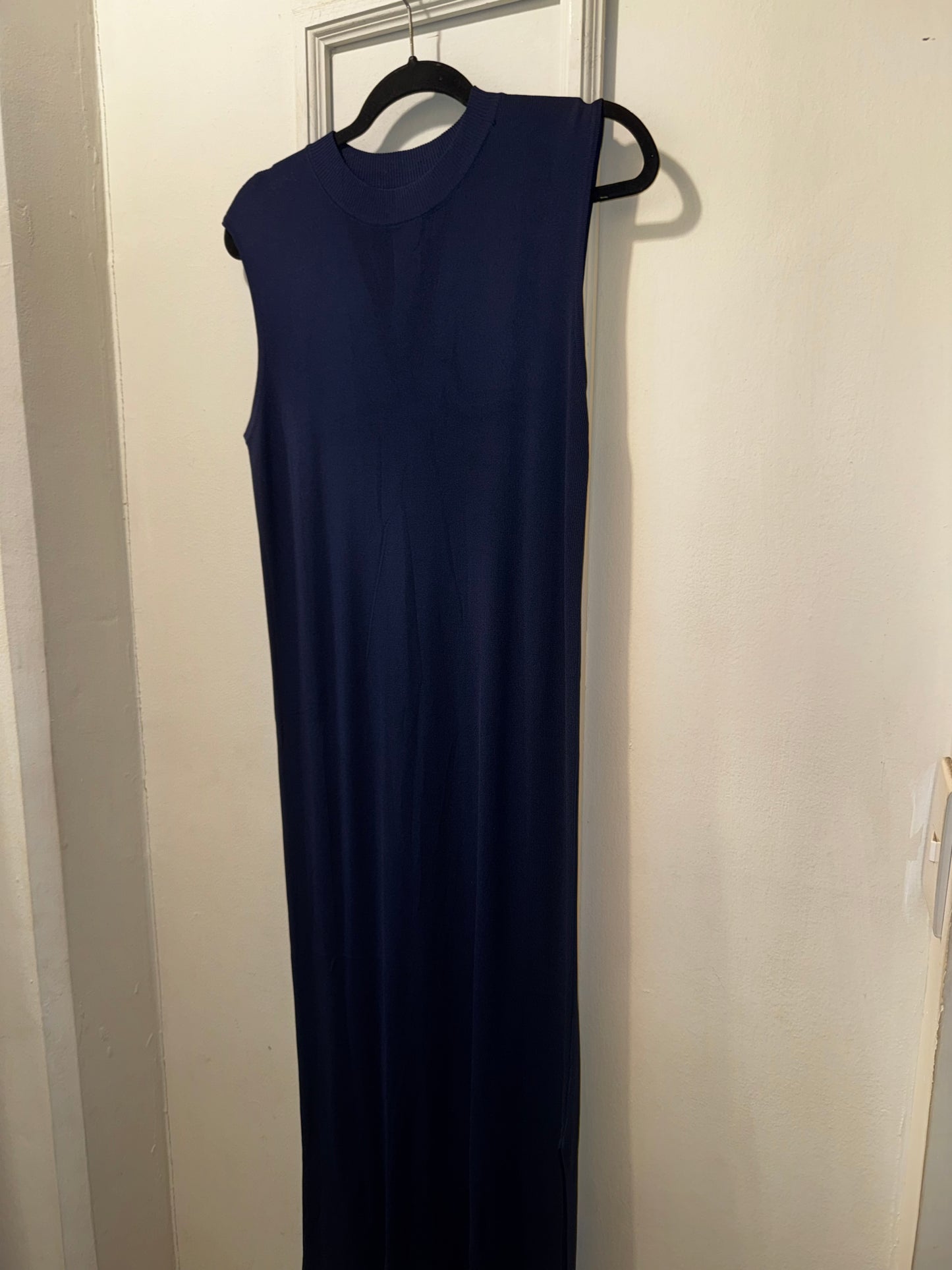 VESTIDO BASIC SIN MANGA