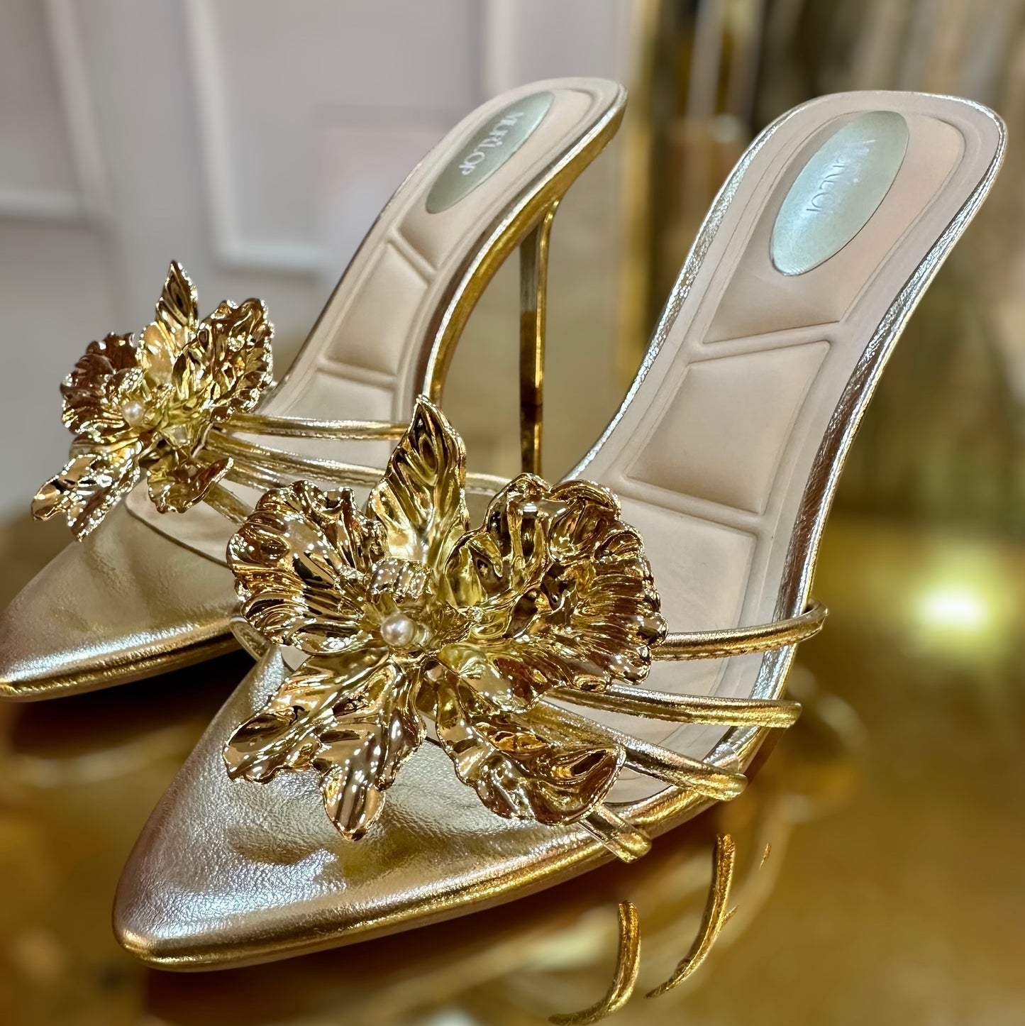 ZAPATILLA FLOR SURFY ORO