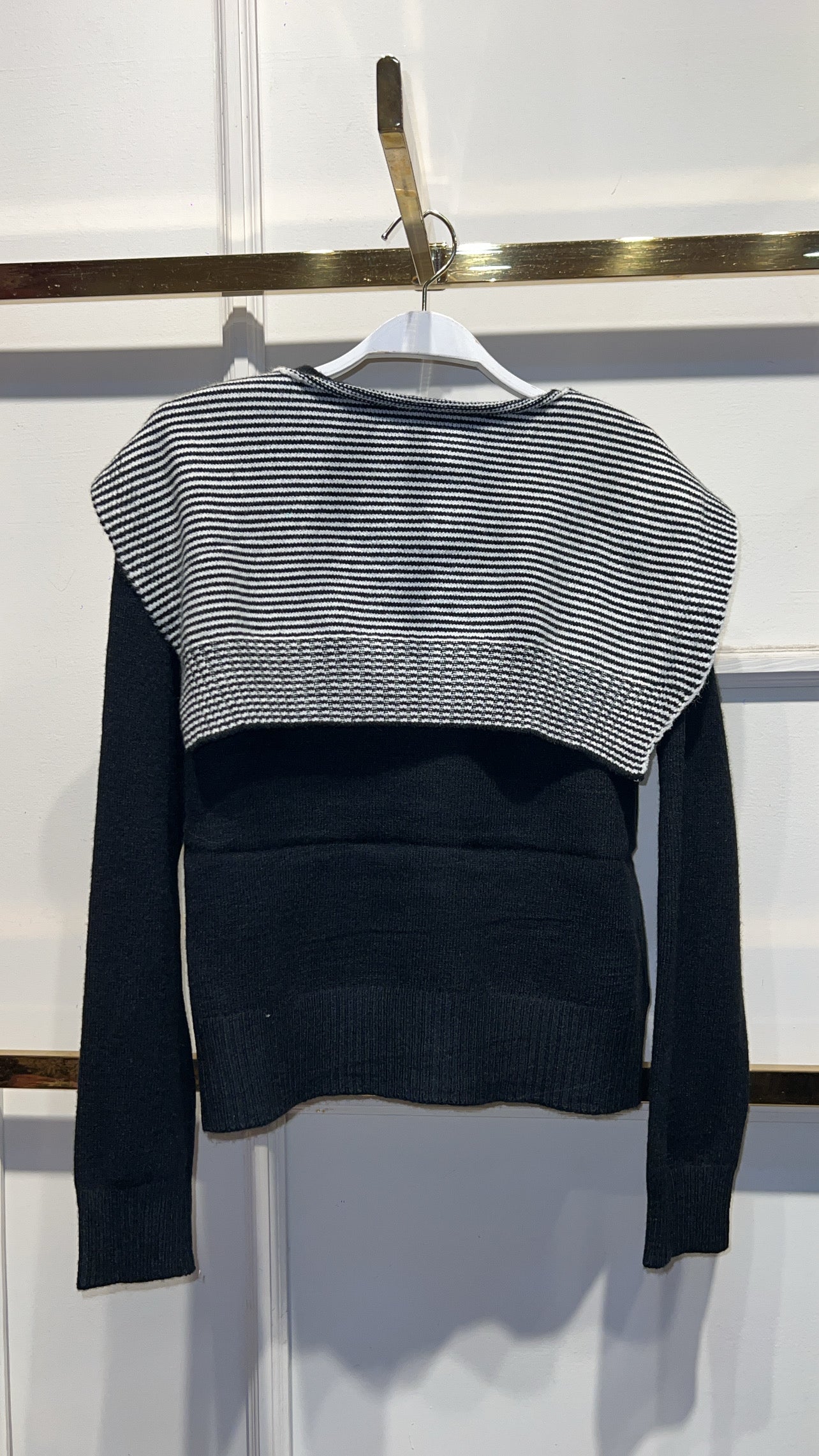 SUÉTER MARGARET NEGRO