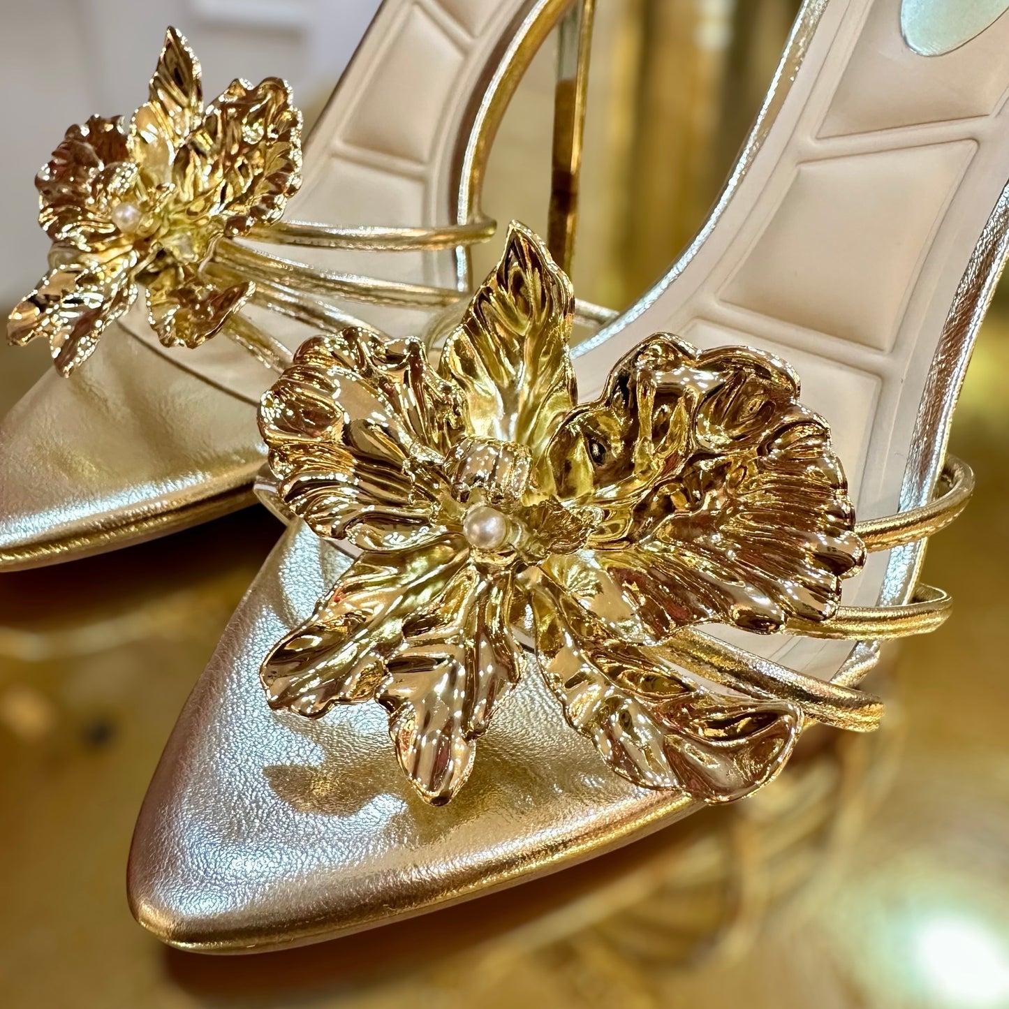 ZAPATILLA FLOR SURFY ORO