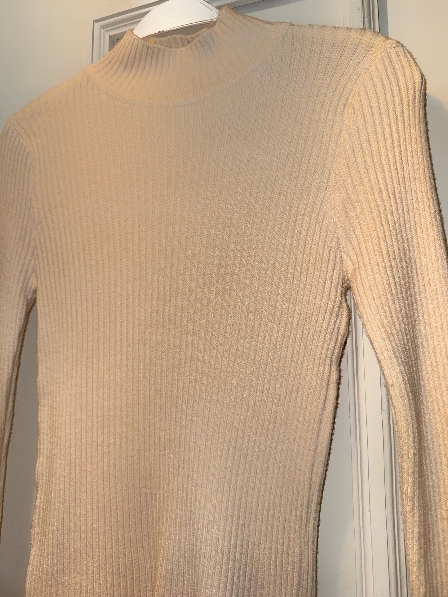 SUÉTER BASIC ELARA BEIGE