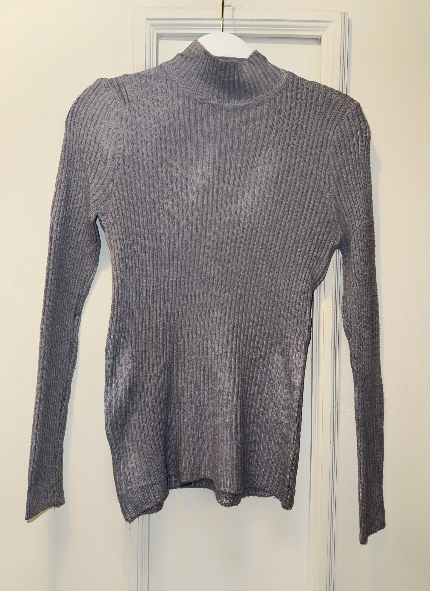 SUÉTER BASIC ELARA GRIS