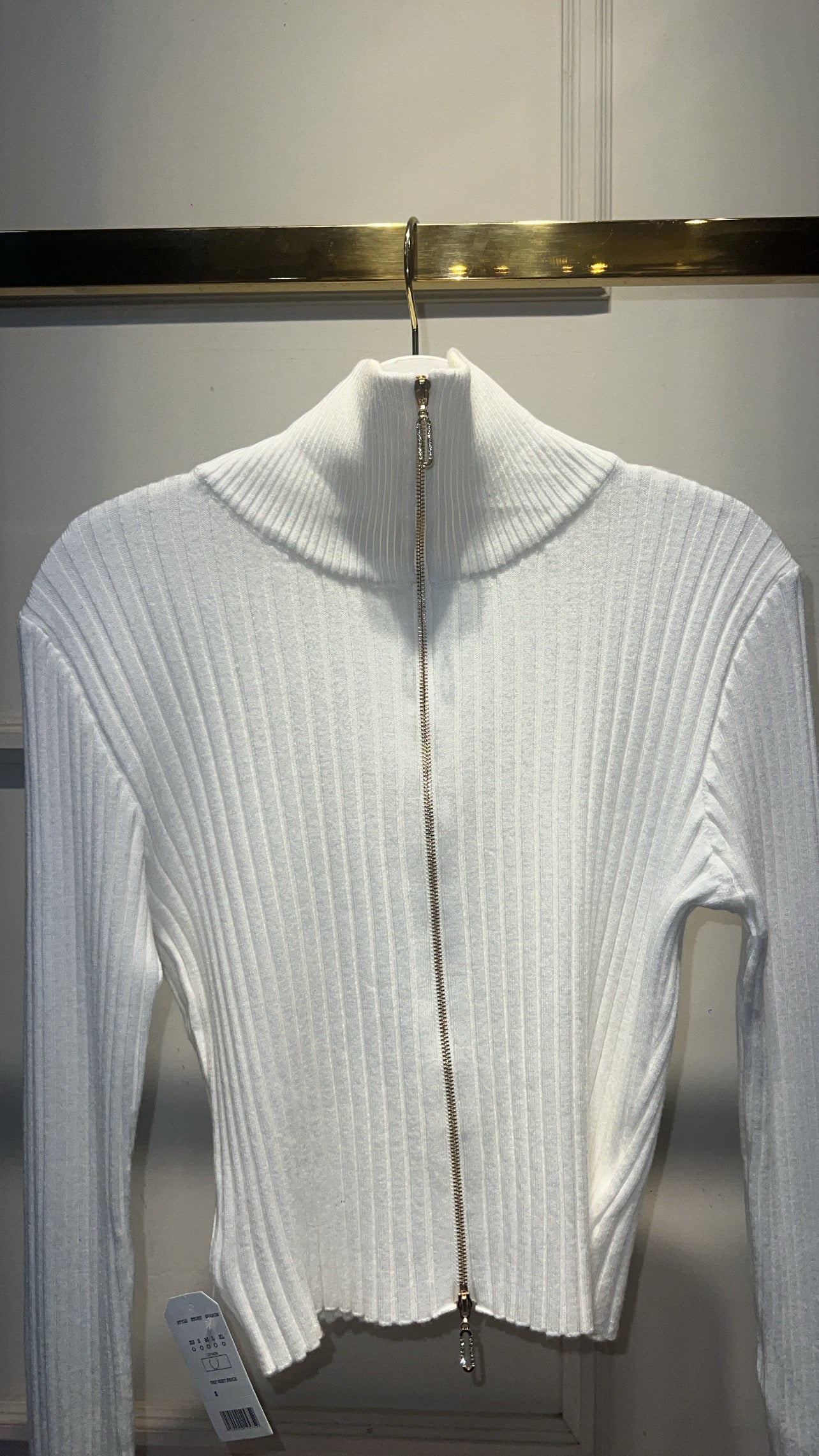 SUETER ZIPER PIEDRAS BLANCO