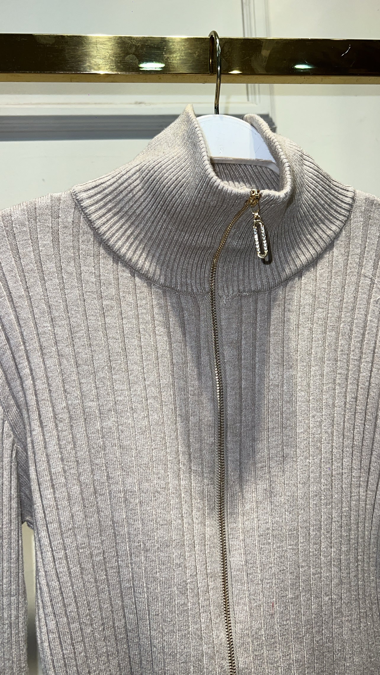 SUETER ZIPER PIEDRAS AVENA