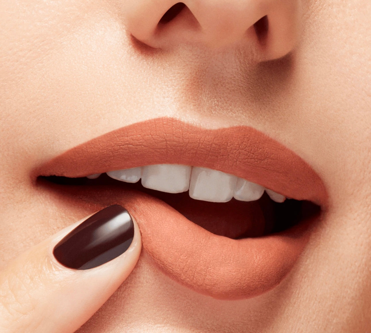 LABIAL LOCKED KISS INK